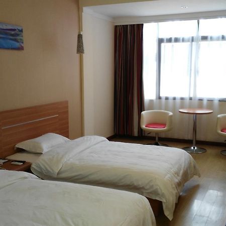 Thank Inn Chain Hotel Henan Xinyang Train Station Gongqu Road ภายนอก รูปภาพ